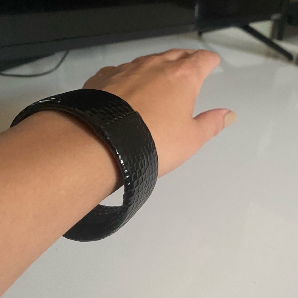 Black cuff